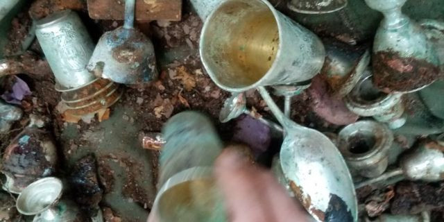 Trong thời gian chiếm đóng Ba Lan, phát xít Đức biến lâu đài Nowy Sącz Royal thành doanh trại vào mùa Hè năm 1941. Nó được dùng như kho đạn dược và là địa điểm giam giữ khoảng 20.000 người Do Thái bị bắt giữ ở thị trấn Nowy Sącz.