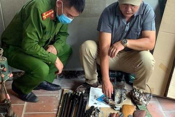 Ngang nhien no sung ban thang vao nguoi di duong-Hinh-5