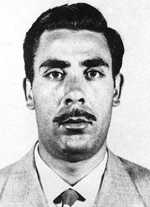 Dù không phải mafia có quyền lực cao như Al Capone nhưng Buscetta có đầu óc thông minh và nhiều mưu mô xảo trá nên được nhiều kẻ có quyền lực trong giới tội phạm cũng như một số quan chức đến xin lời khuyên.