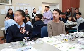 Hiệp hội 57 trường cao đẳng công nghệ Kosen được nhiều gia đình ở Nhật Bản lựa chọn. Sau khi hoàn thành bậc học THCS, các em học sinh học nghề trở thành kỹ sư. Sau khi ra trường, 100% học sinh có việc làm với thu nhập cao và ổn định.