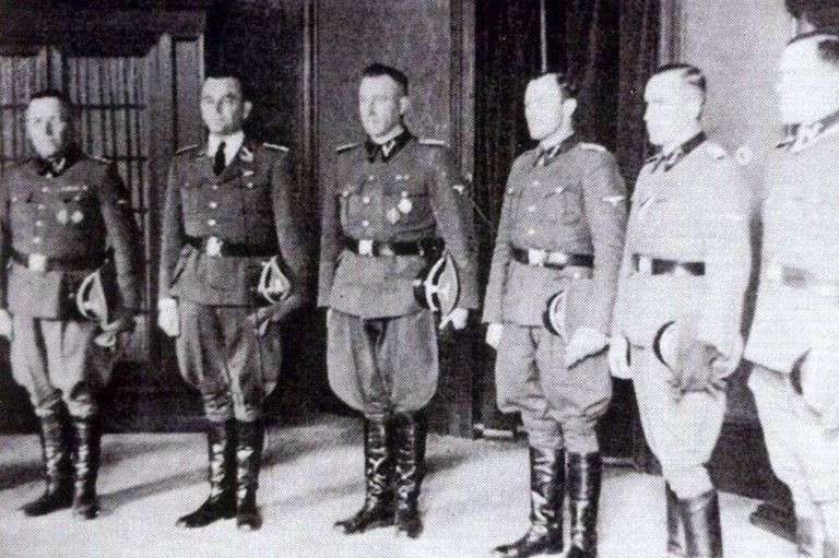 Cụ thể, "ác quỷ" Stangl được bổ nhiệm làm chỉ huy trại hủy diệt Sobibor và Treblinka.