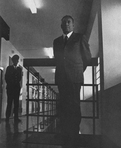 Theo lệnh của Hitler, Stangl thực hiện việc giết hại hàng trăm ngàn người khuyết tật về thể chất và tinh thần tại hai trại hủy diệt Sobibor và Treblinka.