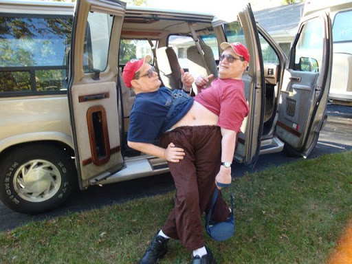 Sau lần đó, hai anh em chung sống hòa bình. Họ vừa là người thân vừa là bạn bè thân thiết. Họ quyết định không ai kết hôn. Trong cuộc sống, Donnie thường làm hầu hết những việc như nấu nướng, rửa bát đĩa và giặt ủi trong khi Ronnie dọn dẹp phòng tắm. Cả hai có nhiều sở thích chung như câu cá, cắm trại, thích sưu tầm thẻ bóng chày...