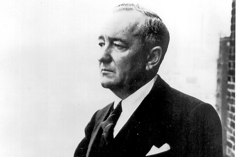 Điệp viên tài năng này của Anh còn cùng với các thành viên BSC thực hiện tác động đến các phương tiện truyền thông ở Mỹ để họ đưa tin có lợi cho Anh trong cuộc chiến chống phát xít Đức.