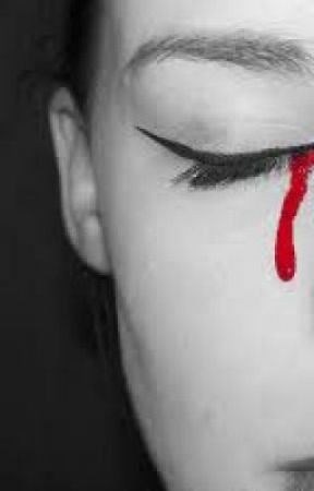 Những ghi chép sớm nhất về người khóc ra máu là vào thế kỷ 6. Cuốn sách y văn của Aëtius xứ Amida - thầy thuốc người Hy Lạp có đề cập đến hiện tượng bí ẩn này.