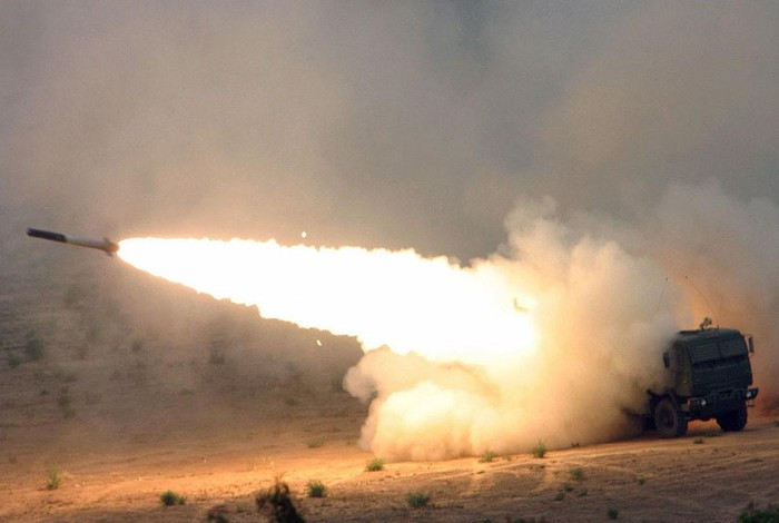 Trung Quốc luôn coi Đài Loan là một phần lãnh thổ chờ thống nhất, kể cả bằng vũ lực. Bắc Kinh gần đây tăng cường đáng kể hoạt động quân sự gần đảo Đài Loan trong bối cảnh quan hệ Mỹ - Trung giảm xuống mức thấp nhất trong nhiều thập kỷ.