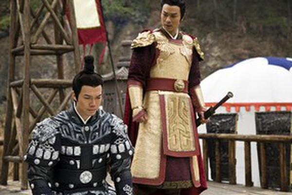 Ngũ Tử Tư sớm nhận thấy Việt Vương Câu Tiễn đang chờ thời cơ làm phản nên nhiều lần cảnh báo Phù Sai nhưng đều bị phớt lờ.