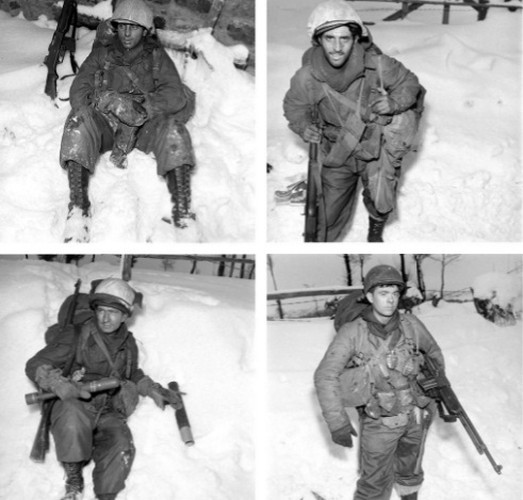 Bất ngờ trước cuộc phản công quy mô lớn của Hitler, quân đội Mỹ tại Ardennes có lực lượng ít hơn nên chịu tổn thất nặng nề trong những ngày đầu.