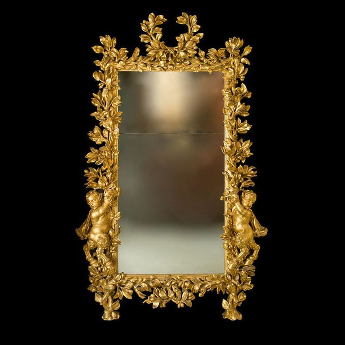 Dù không biết "lời nguyền" có thật hay không nhưng vào năm 1997, hiệp hội những người yêu thích cổ vật Pháp đưa ra cảnh báo người dân không nên mua chiếc gương có khắc chữ “Luis Alberto 1743”.