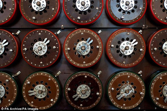 Cuối cùng, bộ ba nhà khoa học thành công khi tạo ra cỗ máy có tên Antienigma. Nhờ vậy, Anh giải mã được nhiều bức điện mật của Đức quốc xã, bao gồm cả thông tin quan trọng về chiến dịch “Ngày đại bàng” của Hitler.