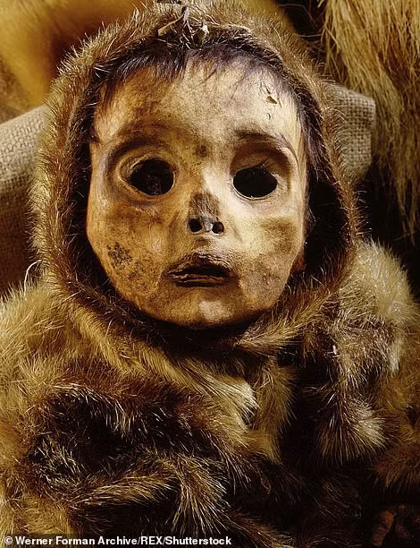 Điều này khiến các chuyên gia không khỏi tò mò vì sao những người Inuit lại mắc căn bệnh trên dù có chế độ ăn uống được đánh giá là tốt cho sức khỏe.