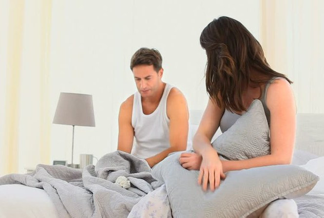 Điên người vì chồng lén làm điều này khi 'chuyện phòng the' nguội lạnh Dien nguoi vi chong len lam dieu nay khi 'chuyen phong the' nguoi lanh