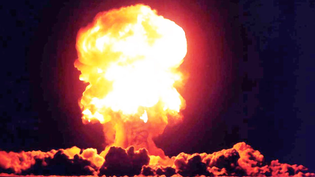 Với việc thử nghiệm thành công bom Sa hoàng có sức hủy diệt khủng khiếp, Liên Xô khiến Mỹ và các nước trên thế giới không khỏi bất ngờ, thậm chí là bị sốc. Video: Nga: Đàm phán 6 bên sẽ giúp giải quyết vấn đề hạt nhân (nguồn: VTC Now).