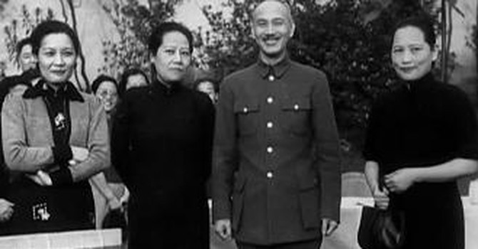 Những năm sau, tình hình sức khỏe của Tống Khánh Linh ngày càng yếu. Gia đình gửi điện báo cho Tống Mỹ Linh với mong muốn bà về thăm chị gái lần cuối.