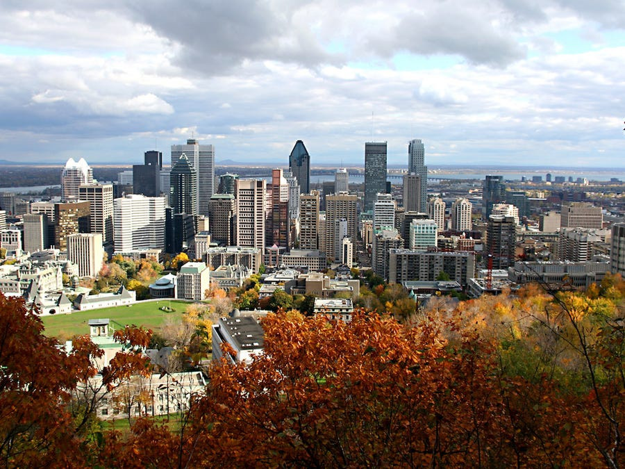 Với xếp hạng cao về cuộc sống công việc, chi phí sinh hoạt và khả năng chi trả nhà ở, Montreal (Canada) đứng ở vị trí thứ 5 trong danh sách của InterNations. Điểm trừ của thành phố Bắc Mỹ này là khí hậu và thời tiết địa phương. Gần một nửa số người được hỏi không hài lòng, nhất là mùa đông quá dài và lạnh tại đây. Ảnh: Alph Trần.
