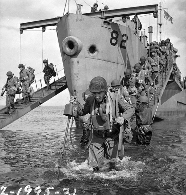 Trong khi quân Mỹ lên đảo trước lực lượng Canada 2 ngày thì quân đội Nhật Bản đã rời Kiska từ cuối tháng 7/1943. Trước khi đi, lực lượng Nhật Bản bố trí bom mìn hẹn giờ và làm giả tiếng bom đạn để đánh lừa quân đồng minh.