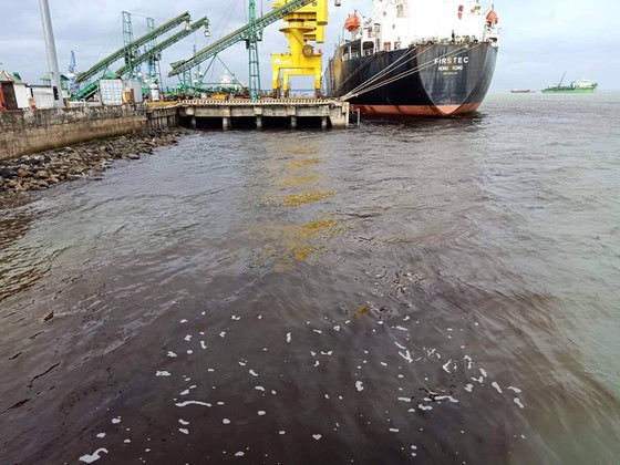 Cong ty TNHH MTV Hao Hung xa chat thai chua dat quy chuan bi xu phat 75 trieu dong