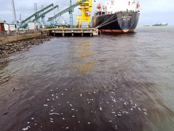 Cong ty TNHH MTV Hao Hung xa chat thai chua dat quy chuan bi xu phat 75 trieu dong