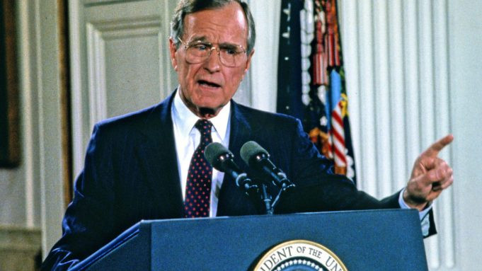 Dù thất bại trong cuộc đua tranh vị trí ứng viên Tổng thống đảng Cộng hòa trước đối thủ Ronald Reagan vào năm 1980 nhưng ông Bush được lựa chọn trở thành Phó Tổng thống trong 2 nhiệm kỳ của Tổng thống Reagan (1981 - 1989).