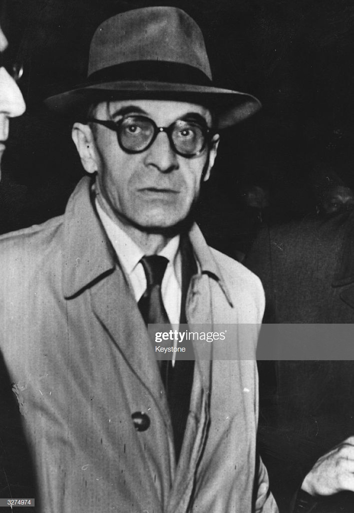 Theo đó, kể từ khi Chiến tranh thế giới 2 nổ ra, điệp viên Roessler đã cung cấp cho phía Liên Xô nhiều thông tin cực kỳ quan trọng về phát xít Đức.