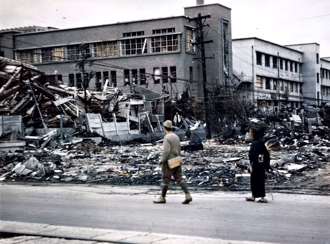 Hai địa điểm này đều phù hợp để trở thành địa điểm để Mỹ thử nghiệm vũ khí hạt nhân mà chưa nước nào sở hữu.