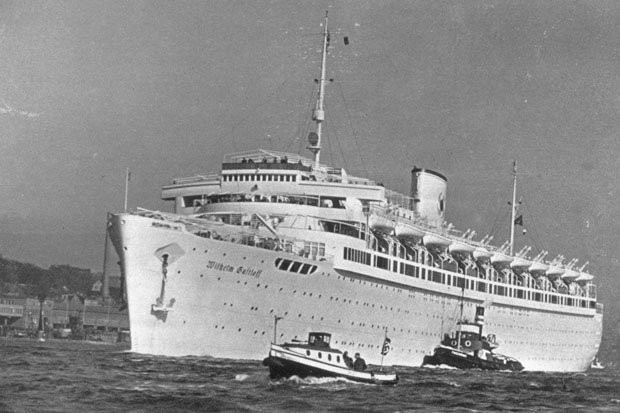 Trong Chiến tranh thế giới 2, tàu Wilhelm Gustloff được trùm phát xít Hitler và Đức quốc xã trưng dụng làm tàu bệnh viện và chuyên chở thủy thủ tàu ngầm.