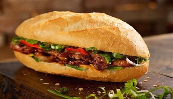 Trong khi ấy, Huffington Post bình chọn bánh mì là một trong 20 món ăn đường phố ngon nhất hành tinh.