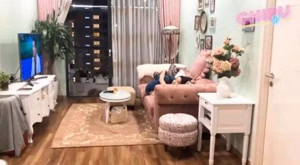 Nha nho xinh cua Chi Pu, danh rieng 1 phong chi de hang hieu