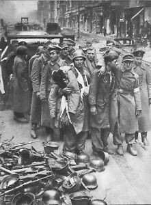 Khi sự thật bị phát giác, toàn bộ số bánh mì có trộn thạch tín được đem tiêu hủy. Sau đó, việc trả thù của nhóm người Do Thái trên chấm dứt. Video: Tiếp tục truy tìm tội phạm chiến tranh thời phát xít Đức (nguồn: VTC14)