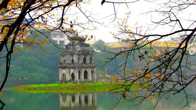 Giải thưởng thường niên "Traveler's Choice Awards" của trang TripAdvisor - trang mạng của Mỹ chuyên về đánh giá, chia sẻ trải nghiệm du lịch của du khách trên toàn cầu vinh danh thủ đô Hà Nội là một trong 25 điểm hấp dẫn nhất thế giới năm 2019.