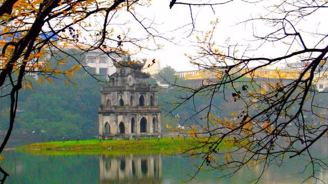 Giải thưởng thường niên "Traveler's Choice Awards" của trang TripAdvisor - trang mạng của Mỹ chuyên về đánh giá, chia sẻ trải nghiệm du lịch của du khách trên toàn cầu vinh danh thủ đô Hà Nội là một trong 25 điểm hấp dẫn nhất thế giới năm 2019.