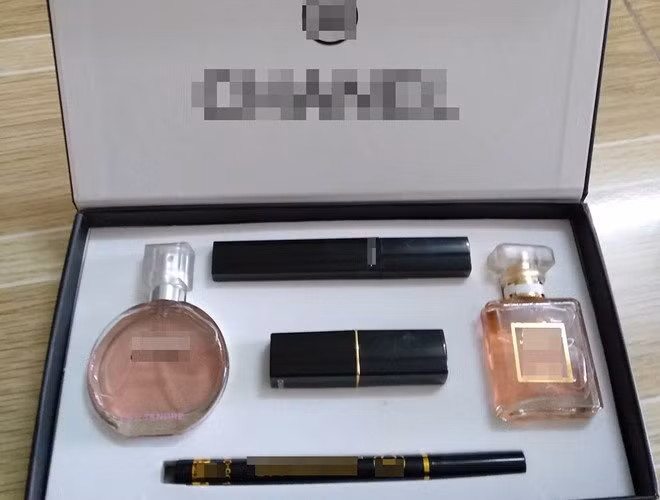 3 chieu lua dao moi khi mua hang online dip Tet chi em de 