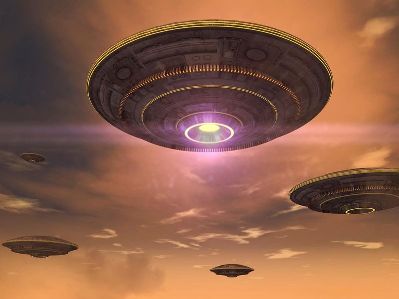 UFO di chuyển với vận tốc rất nhanh, lớn hơn rất nhiều so với bất cứ máy bay nào của Mỹ từng được chế tạo.