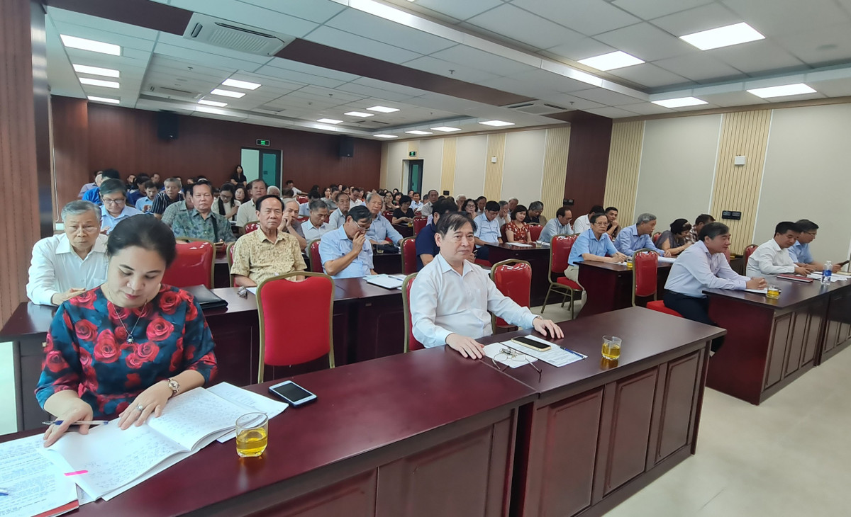 Hội nghị chuyên đề học tập và làm theo tư tưởng, đạo đức, phong cách Hồ Chí Minh Hoi nghi chuyen de hoc tap va lam theo tu tuong, dao duc, phong cach Ho Chi Minh