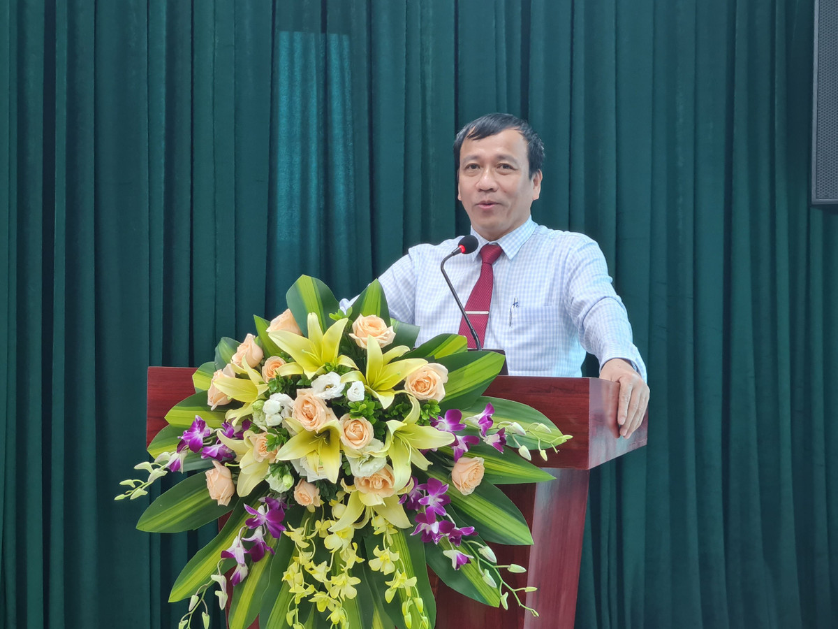 Hội nghị chuyên đề học tập và làm theo tư tưởng, đạo đức, phong cách Hồ Chí Minh - Hình 4 Hoi nghi chuyen de hoc tap va lam theo tu tuong, dao duc, phong cach Ho Chi Minh-Hinh-4