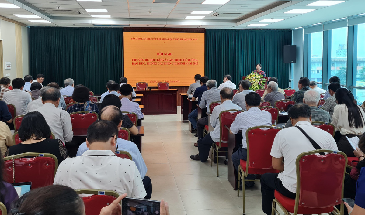 Hội nghị chuyên đề học tập và làm theo tư tưởng, đạo đức, phong cách Hồ Chí Minh - Hình 3 Hoi nghi chuyen de hoc tap va lam theo tu tuong, dao duc, phong cach Ho Chi Minh-Hinh-3