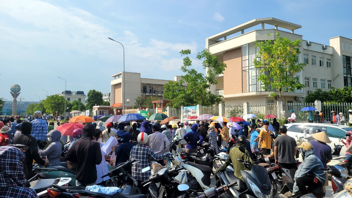 3 thí sinh vi phạm quy chế mang điện thoại vào phòng thi môn Ngoại ngữ - Hình 2 3 thi sinh vi pham quy che mang dien thoai vao phong thi mon Ngoai ngu-Hinh-2