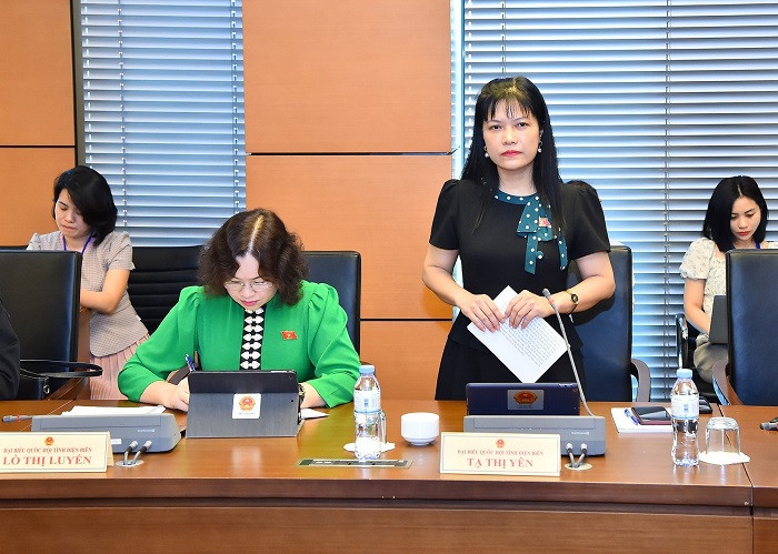 Dai bieu Quoc hoi “hien ke” xoa bo tin dung den tan goc