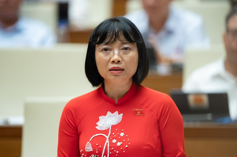 DBQH Nguyen Thi Viet Nga : Thao ganh nang kinh te cho bao chi