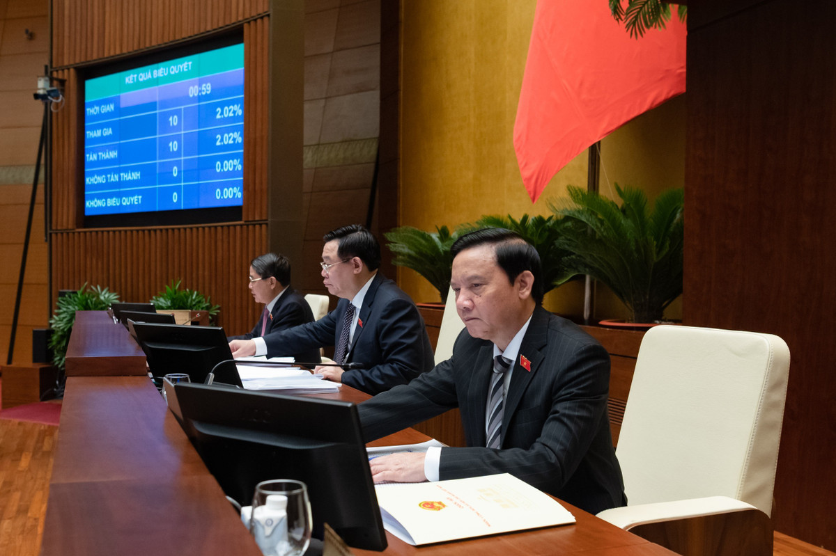 Quoc hoi thong qua Luat Giao dich dien tu, bo sung nhieu noi dung quan trong