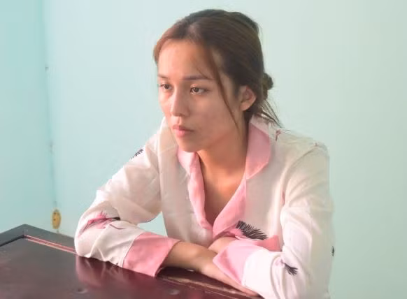 Ngay sau đó, qua đấu tranh khai thác, lực lượng Công an tiến hành bắt thêm đối tượng Quang và Dung, thu giữ 625g ma túy tổng hợp dạng ketamin. Cả 3 đối tượng đều dương tính với chất ma túy.