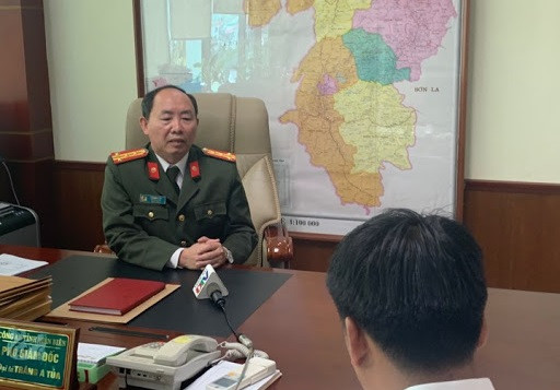 Cùng ngày 26/6, Thứ trưởng Bộ Công an - Lương Tam Quang trao quyết định của Bộ trưởng Bộ Công an bổ nhiệm Đại tá Tráng A Tủa, Phó Giám đốc Công an tỉnh Điện Biên giữ chức vụ Giám đốc Công an tỉnh Điện Biên.