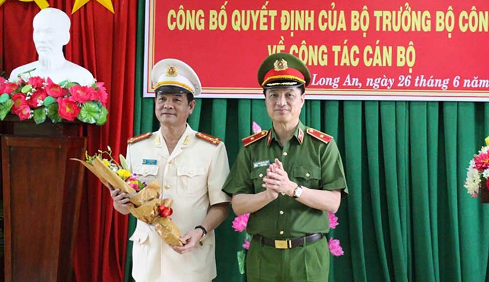 Phát biểu tại buổi lễ, Thiếu tướng Đỗ Duy Ngọc, Thứ trưởng Bộ Công an, ghi nhận và đánh giá cao những đóng góp của Đại tá Đỗ Triệu Phong. Thiếu tướng Ngọc mong muốn trong vai trò, trọng trách mới, Đại tá Đỗ Triệu Phong sẽ cùng với tập thể Đảng ủy, Ban Giám đốc Công an tỉnh Kiên Giang hoàn thành tốt nhiệm vụ được giao.