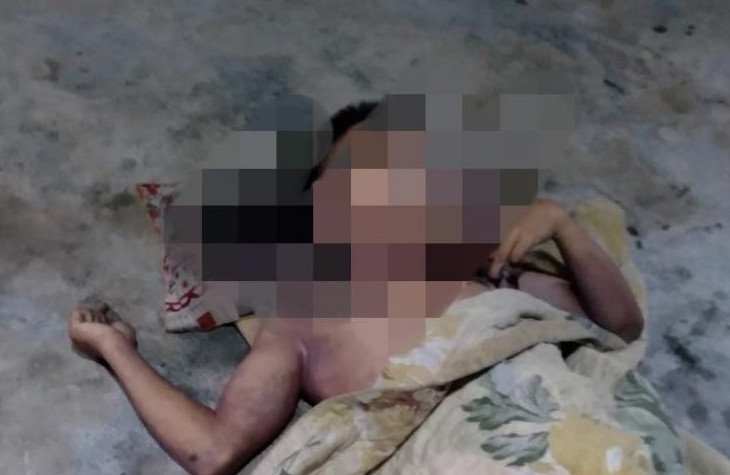 Mot nguoi tu vong do vua sac pin vua su dung dien thoai