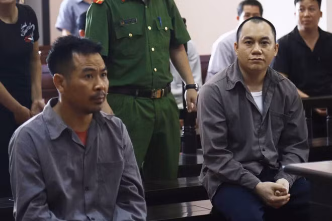 TAND thị xã Phổ Yên tuyên án sơ thẩm lần 2, phạt Ngô Văn Sơn (ở Bắc Ninh) – tài xế xe Innova án 9 năm tù, Lê Ngọc Hoàng – tài xế container án 4 năm 6 tháng tù; cả 2 cùng bồi thường cho gia đình các bị hại hơn 1,5 tỷ đồng. Sau đó, Lê Ngọc Hoàng tiếp tục kêu oan. >>> Xem thêm video: Xe tải chở đất đè bẹp xe con khiến ba người tại Thanh Hóa