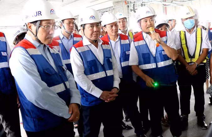 Pho Thu tuong chi dao go vuong day nhanh tien do du an Metro so 1