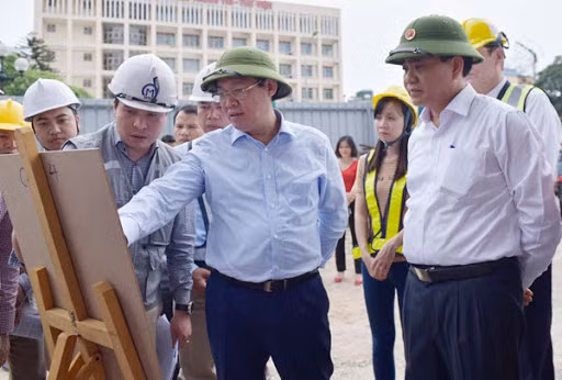 Chiều 8/6/2020, bên lề kỳ họp Quốc hội, Bí thư Thành ủy Hà Nội Vương Đình Huệ đã trao đổi nhanh về tiến độ dự án đường sắt Cát Linh - Hà Đông. Ông nói: "Tất cả những vốn liếng của dự án, Hà Nội là người nhận nợ để trả, nên khai thác được sớm ngày nào thì lợi cho Hà Nội ngày đó. Bản thân Hà Nội mong muốn dự án hoàn thành, khai thác càng sớm càng tốt và trước tháng 10 càng tốt".