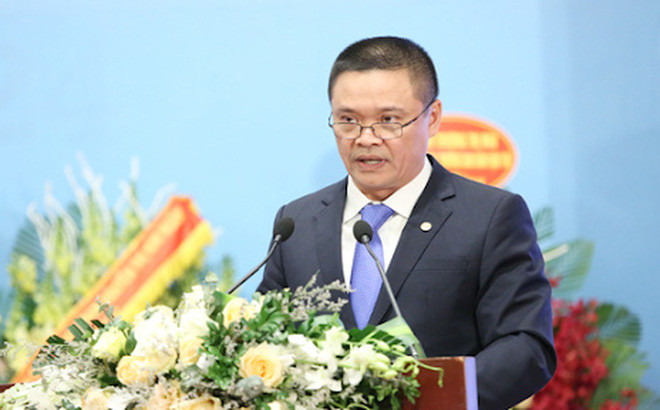 Ông Chiến đã có 23 năm làm cán bộ Nhà nước và 13 năm làm quản lý. Trước đó, ông làm Phó Chủ tịch Ủy ban Nhân dân tỉnh nhưng đến tháng 7/2019, ông được điều động làm ủy viên Đảng đoàn Liên hiệp các tổ chức hữu nghị Việt Nam, giữ chức Phó Chủ tịch.