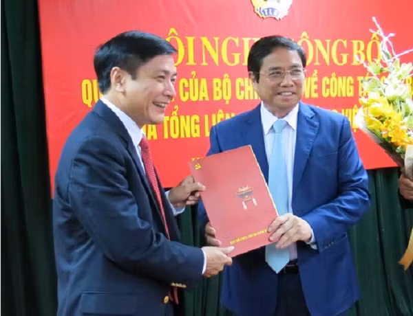 Ông Bùi Văn Cường được Bộ Chính trị điều động, bổ nhiệm giữ chức vụ Bí thư Tỉnh ủy Đắk Lắk nhiệm kỳ 2015-2020 vào 17/9/2019. Ông Bùi Văn Cường trưởng thành trong công tác thanh niên và gắn bó với trường ĐH Hàng hải hơn 7 năm...