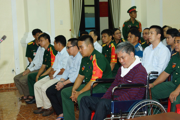 Vu can bo cong ty Lung Lo san xuat 50 trieu lit xang gia: Sap xu phuc tham-Hinh-2